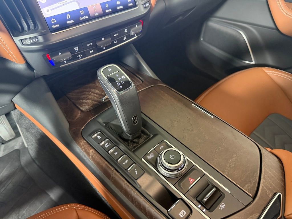 Used 2021 Maserati Levante S GranLusso image 16