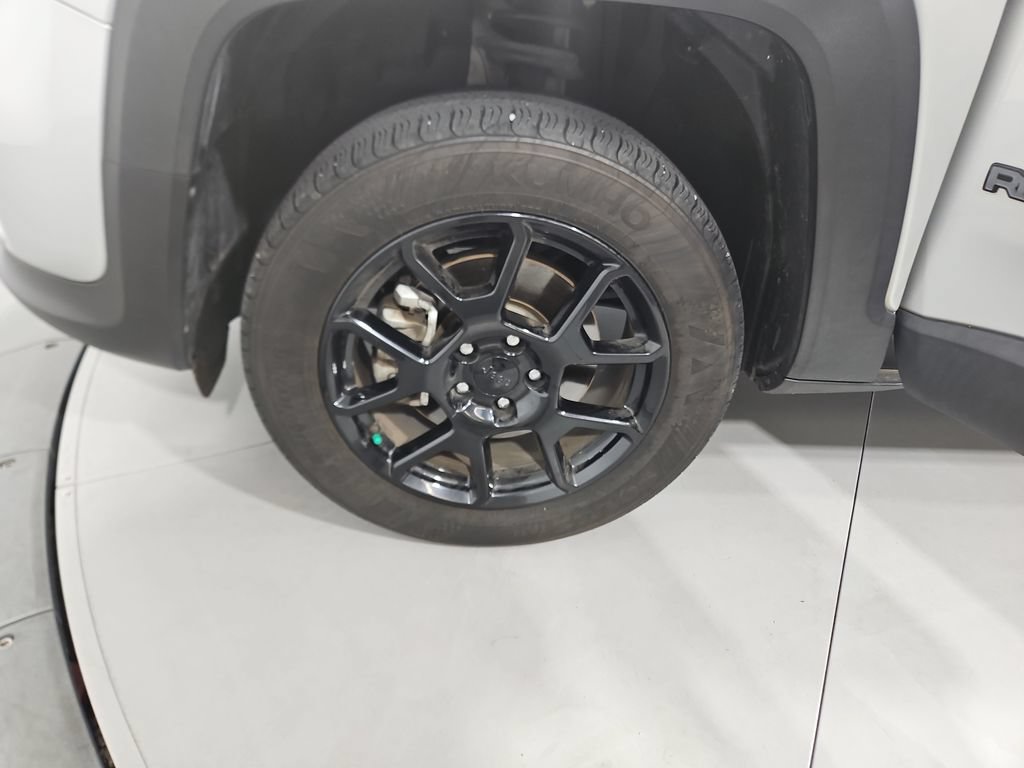 Used 2019 Jeep Renegade Altitude w/ UConnect 8.4 Nav Group AWD/4WD image 27