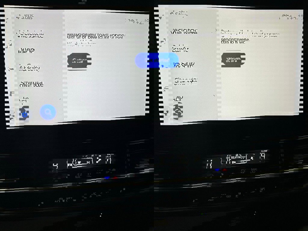 Used 2025 Toyota Sienna XLE image 39