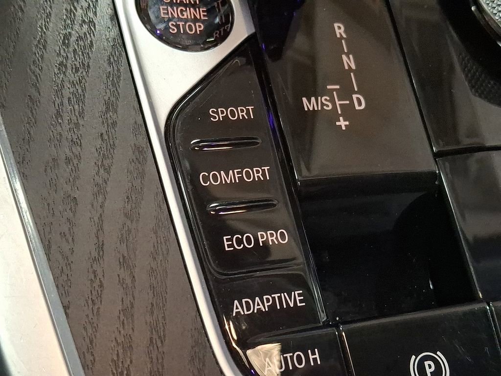 Certified 2022 BMW X7 xDrive40i w/ Premium Package image 22