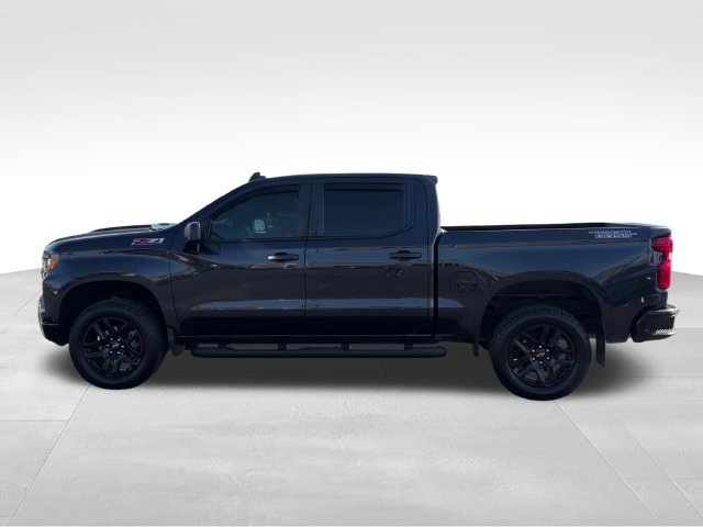 Used 2022 Chevrolet Silverado 1500 Custom Trail Boss AWD/4WD image 3