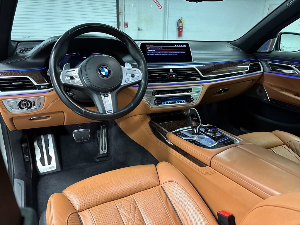 Used 2021 BMW 750i xDrive w/ Executive Package image 27