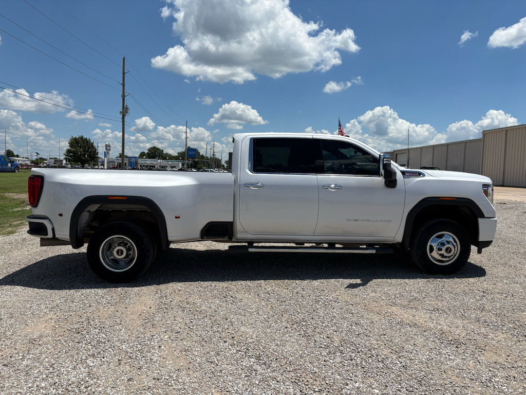 Used 2023 GMC Sierra 3500 Denali AWD/4WD image 4