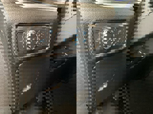 Used 2022 Ford Explorer XLT w/ Equipment Group 202A image 19