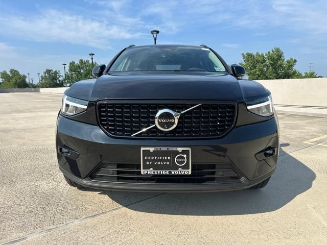 Certified 2024 Volvo XC40 B5 Plus w/ Protection Package Premier AWD/4WD image 2
