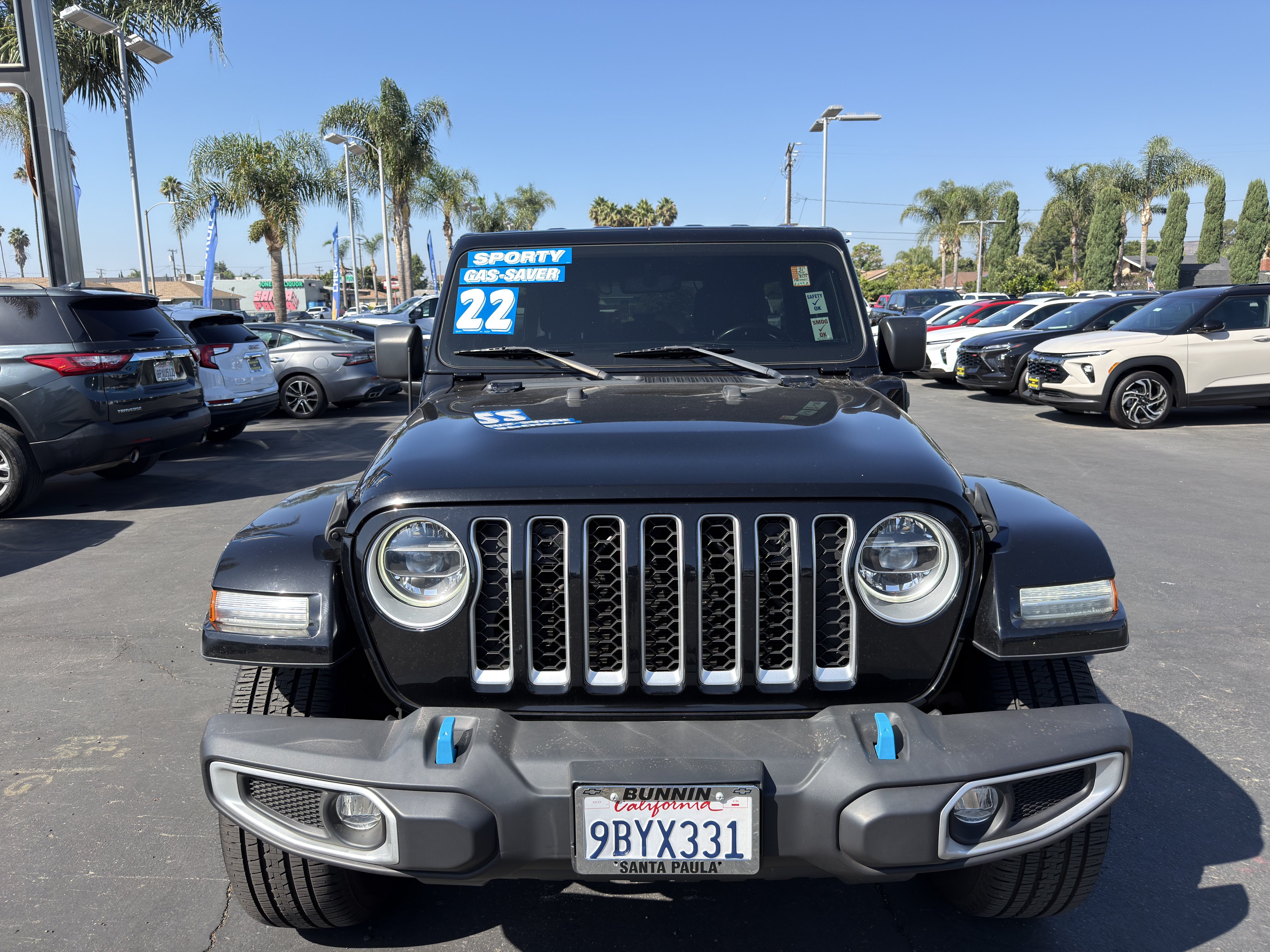 Used 2022 Jeep Wrangler Unlimited Sahara w/ Cold Weather Group AWD/4WD image 3