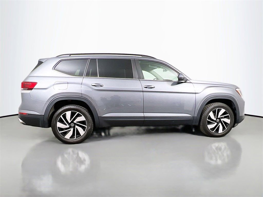 Used 2024 Volkswagen Atlas SE image 7