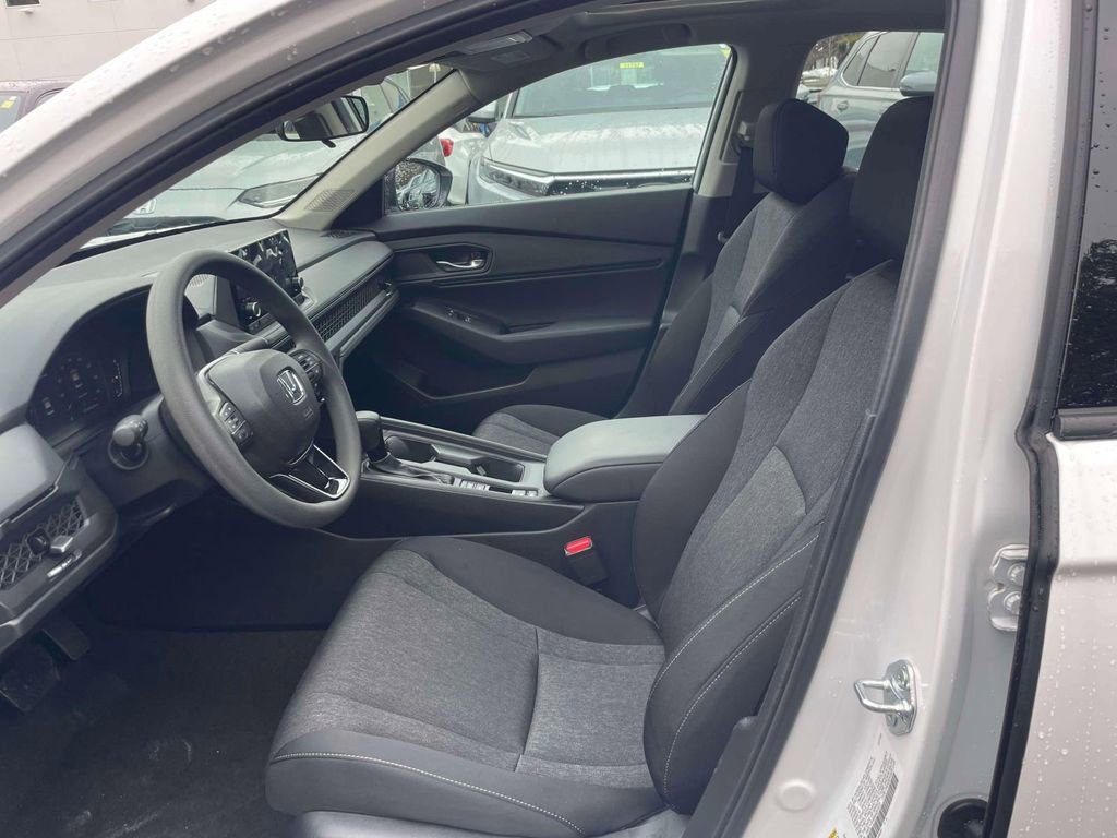 Certified 2025 Honda Accord SE image 14