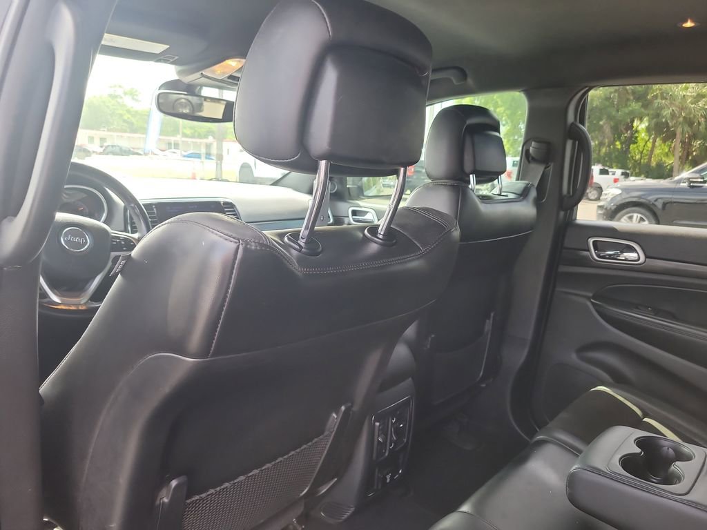Used 2020 Jeep Grand Cherokee Altitude RWD image 10