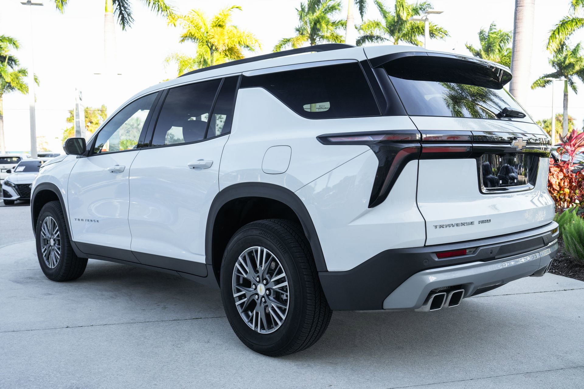 Used 2024 Chevrolet Traverse LT image 7