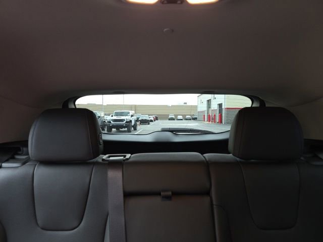 Used 2025 Buick Encore GX Sport Touring w/ Comfort Package image 35