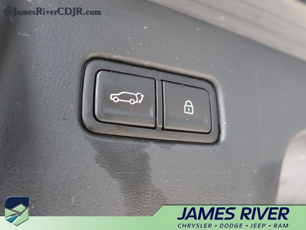 Used 2026 Hyundai Palisade SEL AWD/4WD image 17
