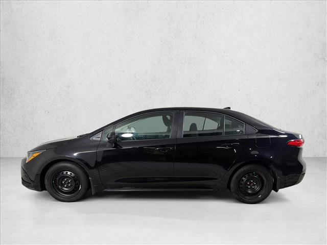 Used 2025 Toyota Corolla LE FWD image 6