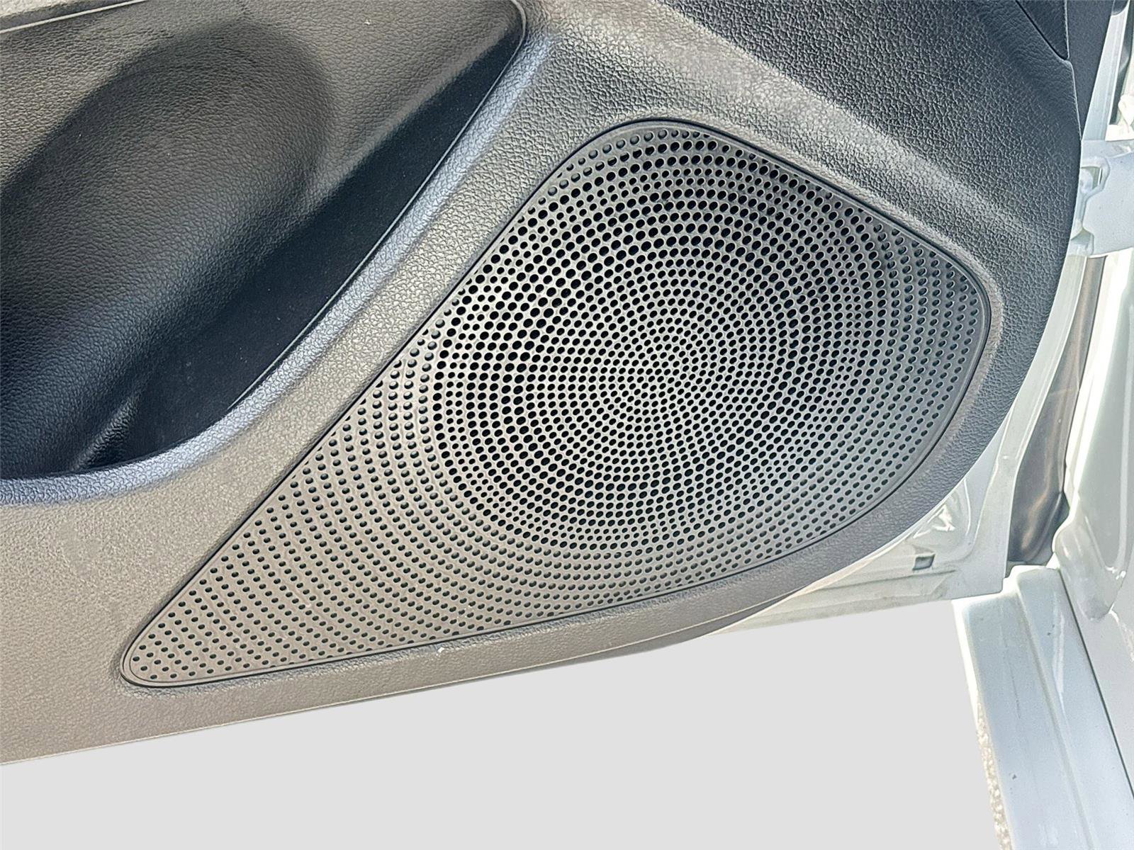 Used 2025 Genesis G70 2.5T RWD image 21