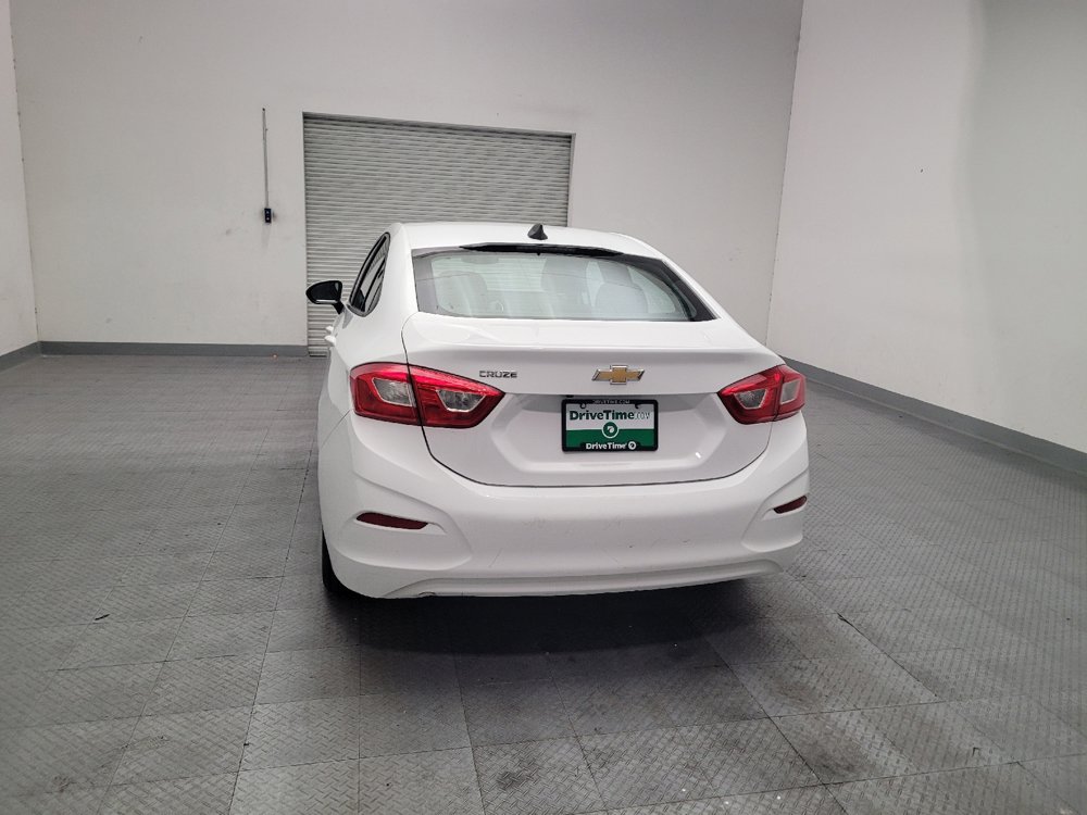 Used 2017 Chevrolet Cruze LS FWD image 6