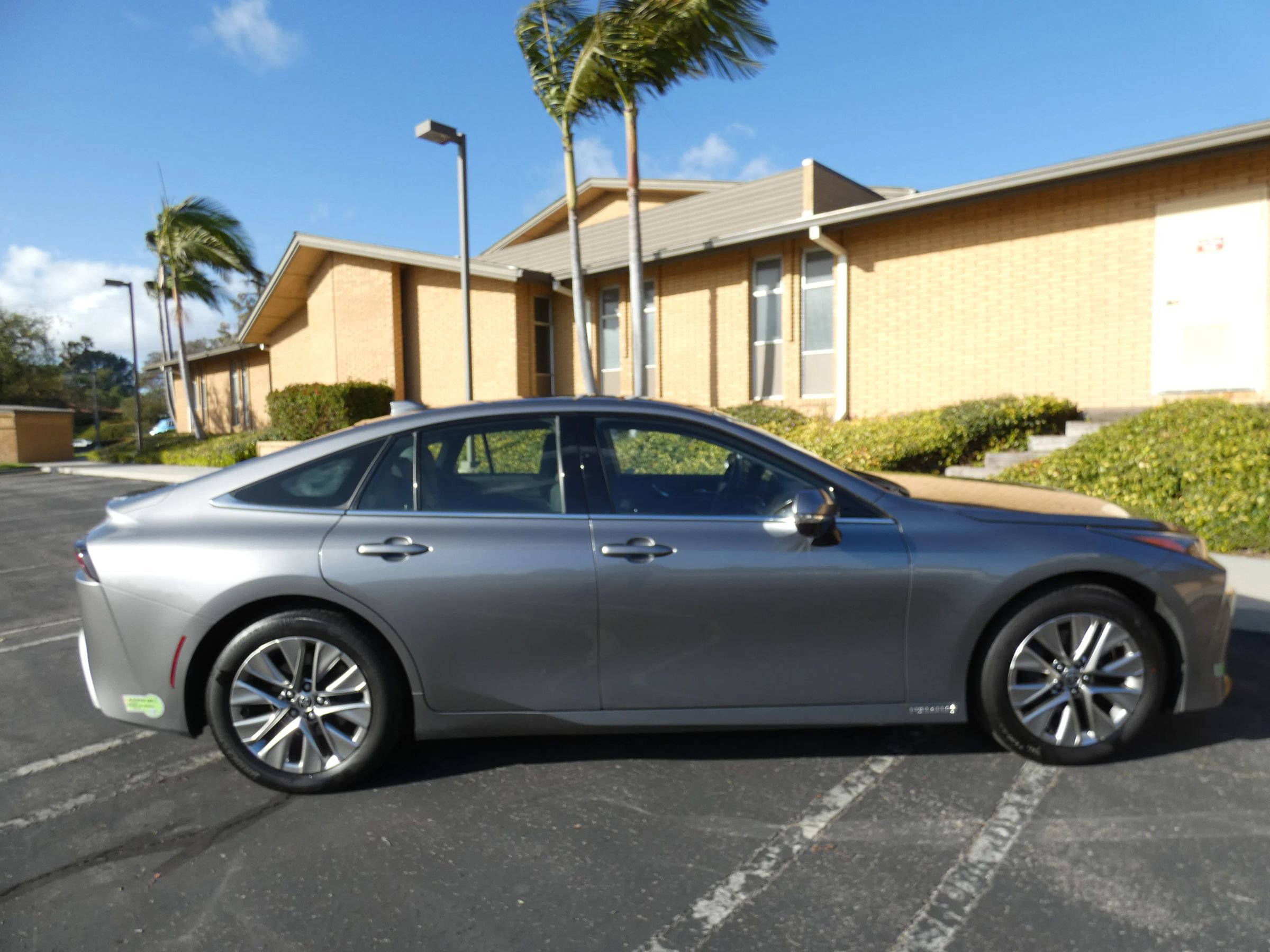 Used 2023 Toyota Mirai XLE Sedan 4D image 6