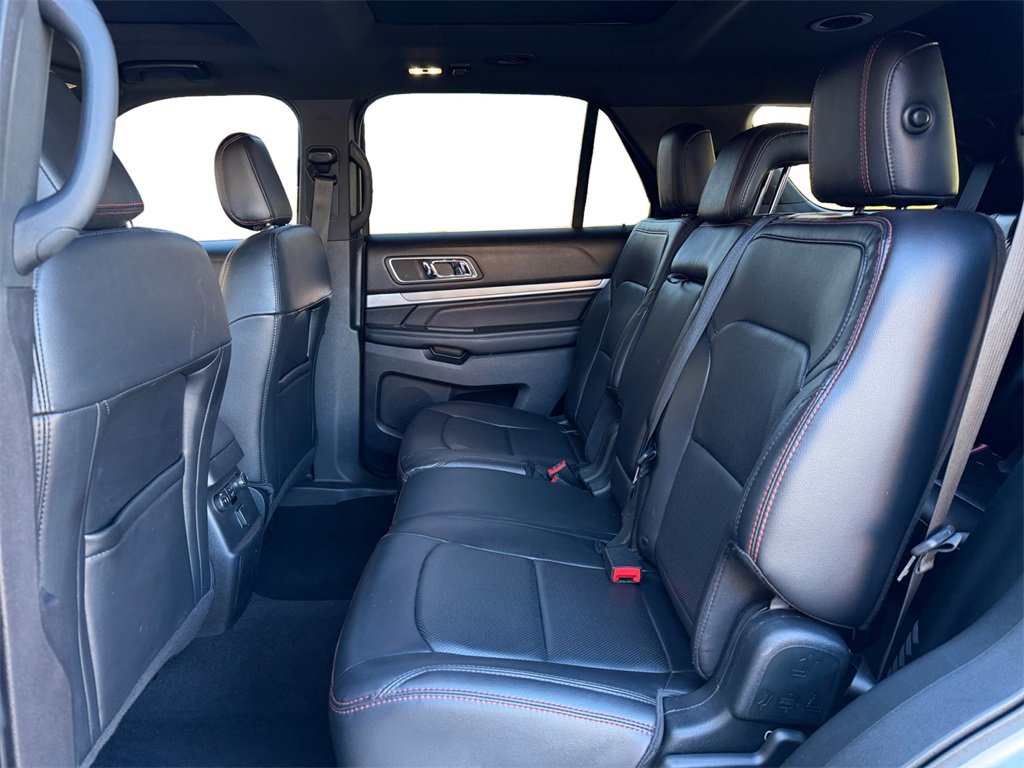 Used 2019 Ford Explorer Sport image 19