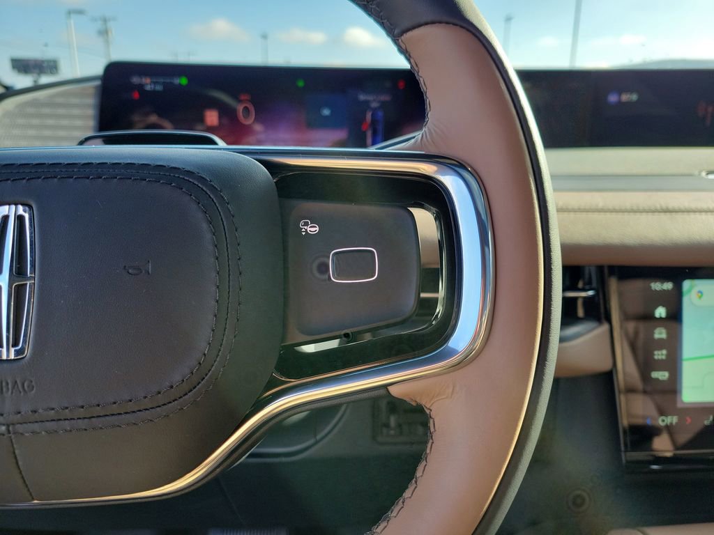 New 2025 Lincoln Navigator L Black Label image 25