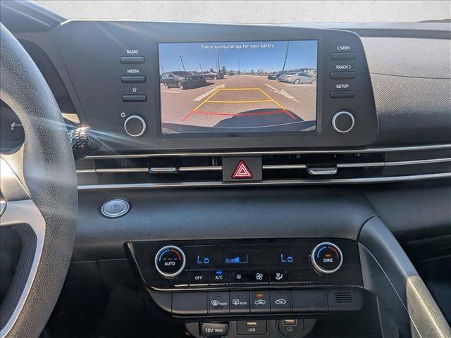 Used 2021 Hyundai Elantra SEL image 9