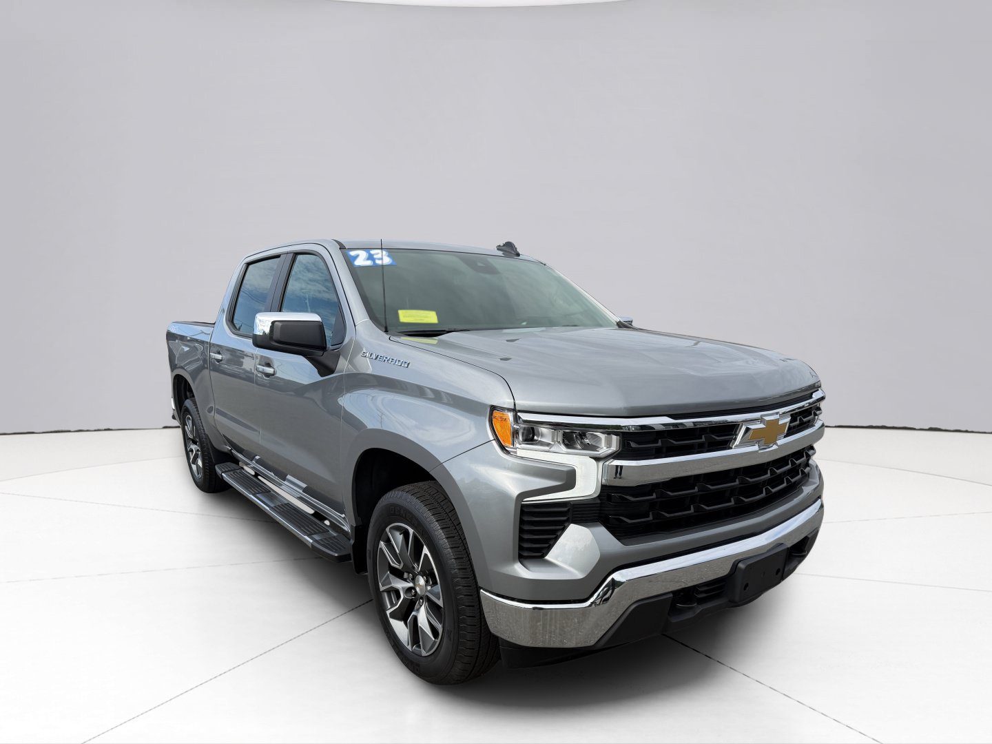 Used 2023 Chevrolet Silverado 1500 LT AWD/4WD image 5