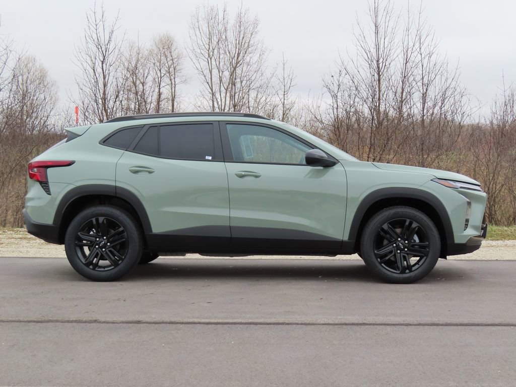 New 2026 Chevrolet Trax ACTIV image 2