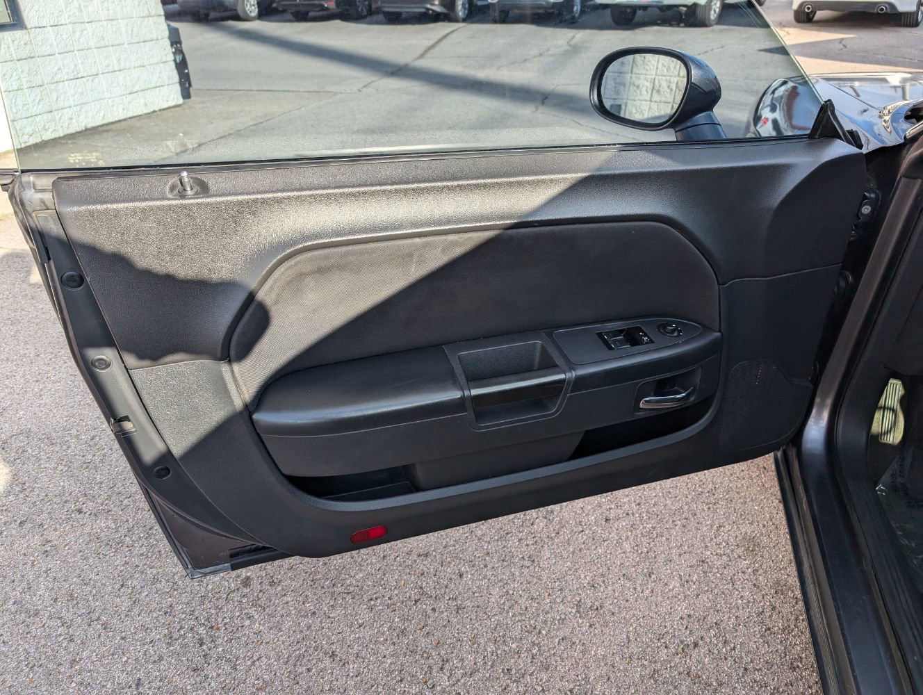 Used 2014 Dodge Challenger SXT image 12