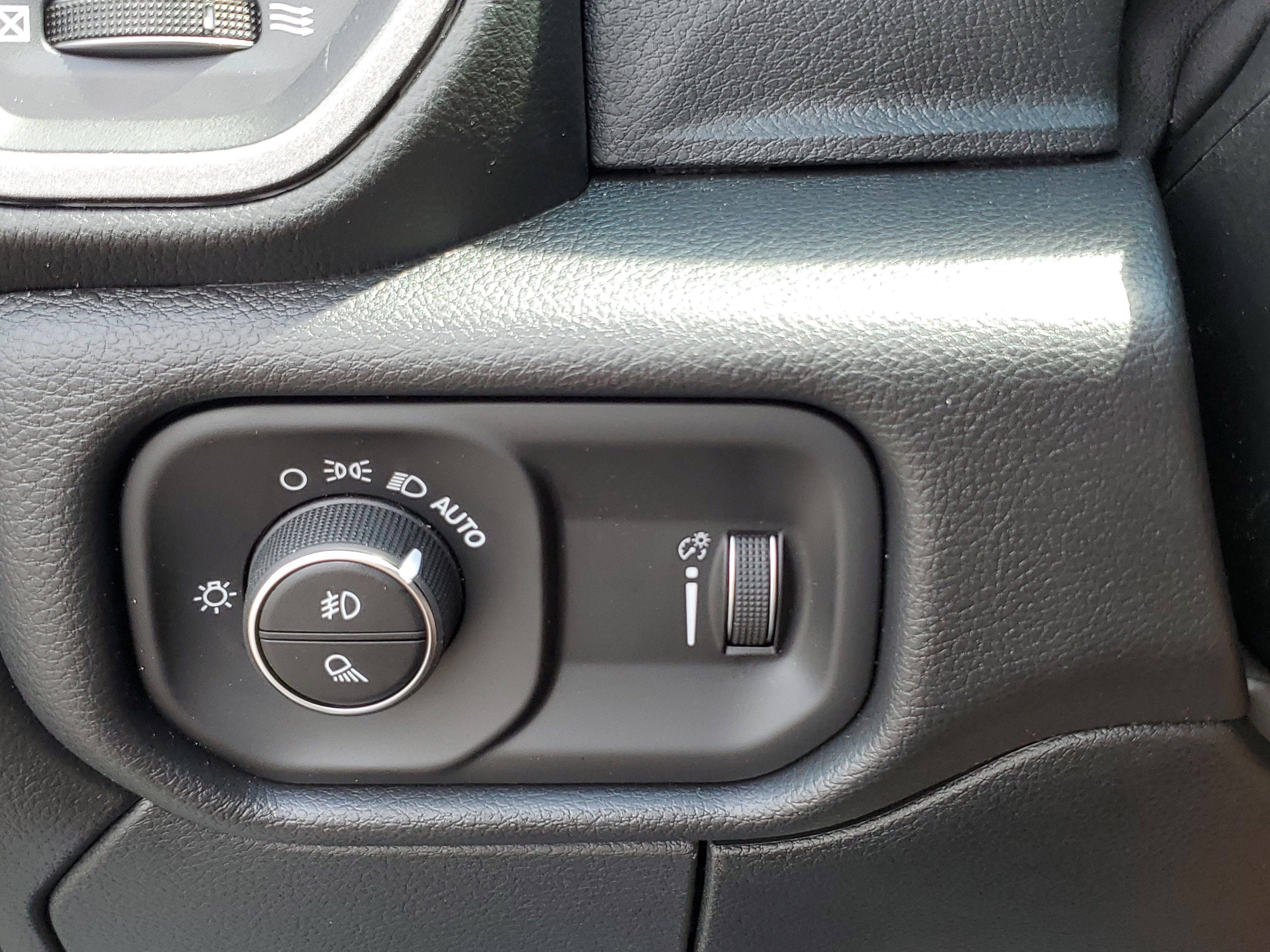 New 2025 RAM 2500 Tradesman image 21