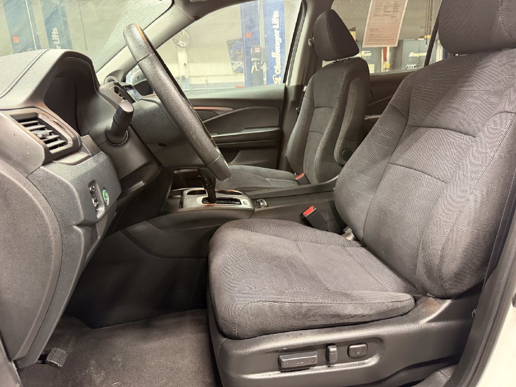 Used 2020 Honda Pilot EX image 20