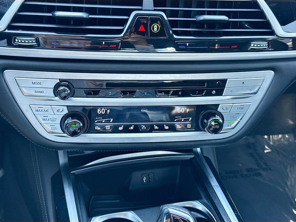 Used 2018 BMW M760i xDrive image 35