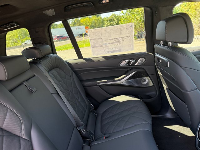 New 2027 BMW X7 xDrive40i w/ M Sport Package AWD/4WD image 18