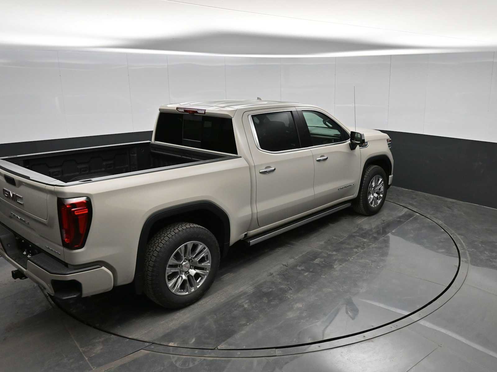 New 2026 GMC Sierra 1500 Denali w/ Technology Package image 31