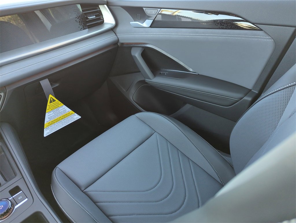 New 2026 Volkswagen Tiguan SE R-Line image 25