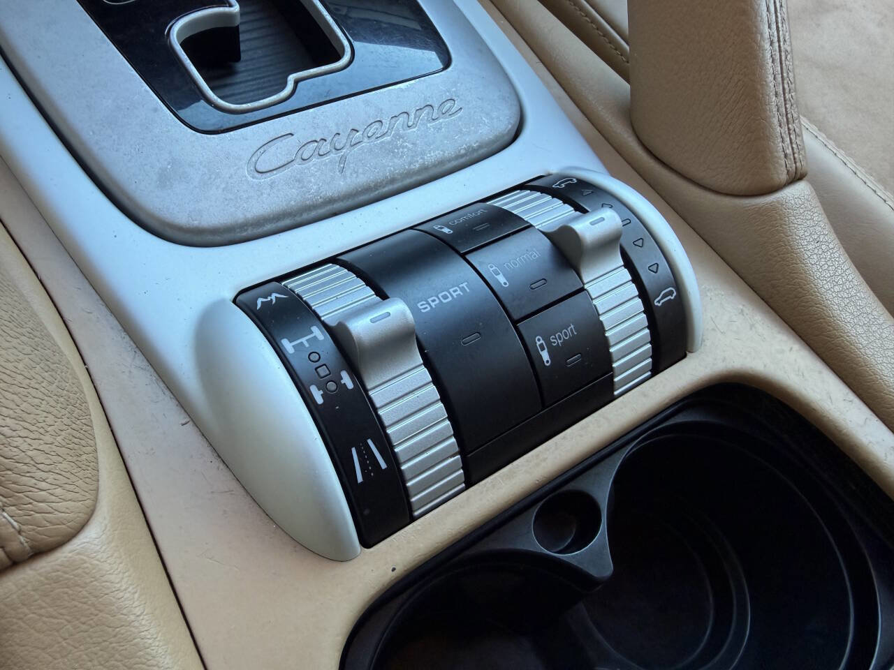 Used 2008 Porsche Cayenne GTS image 22