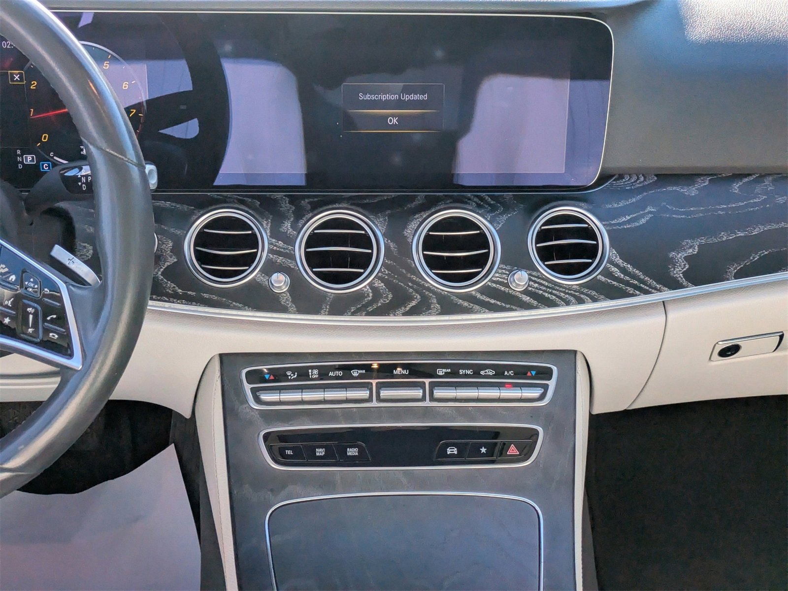 Used 2021 Mercedes-Benz E 350 Sedan w/ Premium Package image 18