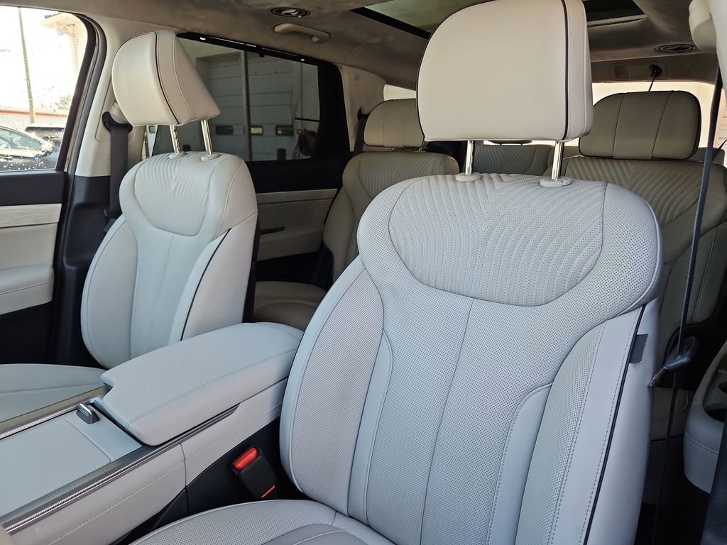 Used 2024 Hyundai Palisade Calligraphy image 26