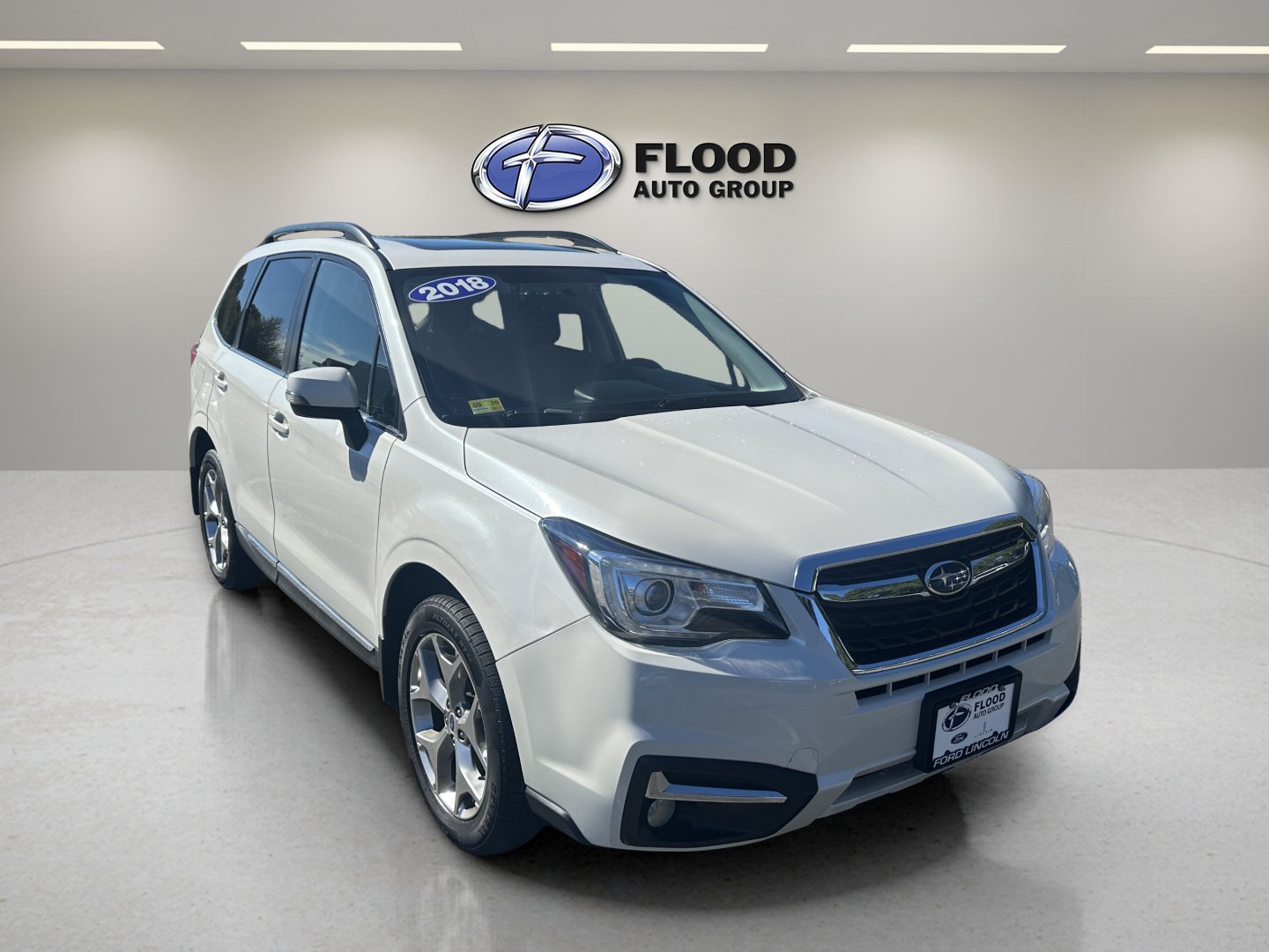 Used 2018 Subaru Forester 2.5i Touring AWD/4WD image 1