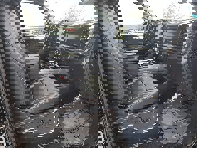 Used 2024 Ford F350 Lariat w/ Lariat Ultimate Package image 3