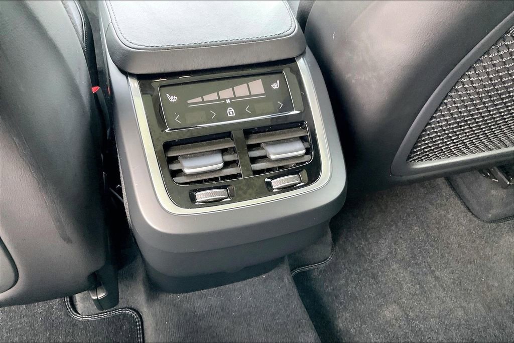 Used 2024 Volvo XC90 B6 Plus w/ Protection Package Premier image 34