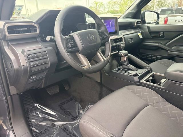 Used 2025 Toyota Tacoma SR5 w/ SR5 Upgrade Package image 25