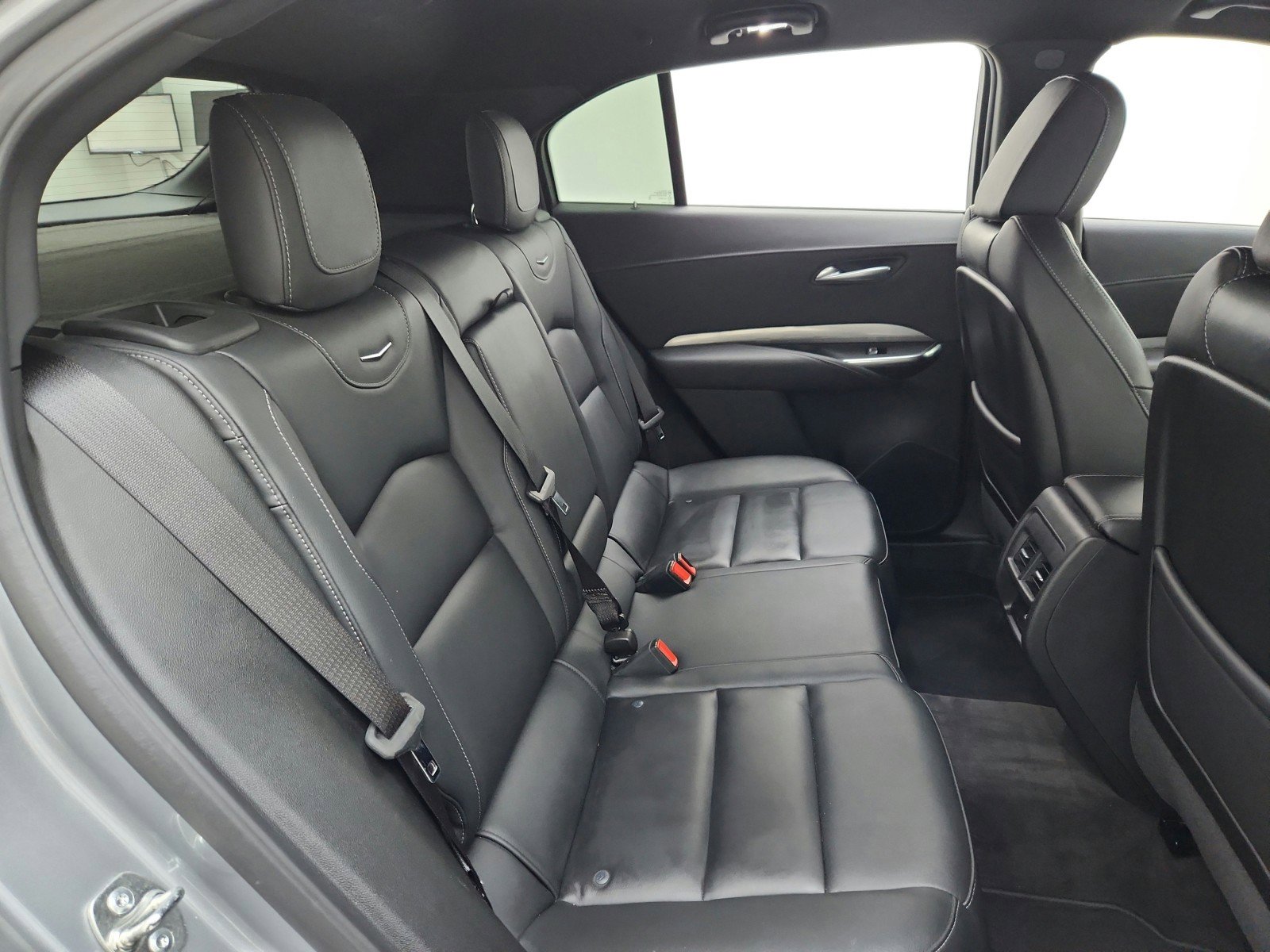 Used 2025 Cadillac XT4 Premium Luxury FWD image 27