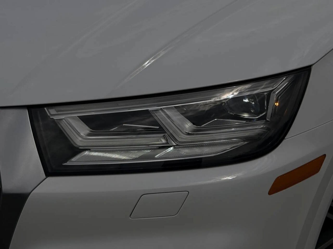 Used 2018 Audi SQ5 Prestige AWD/4WD image 11