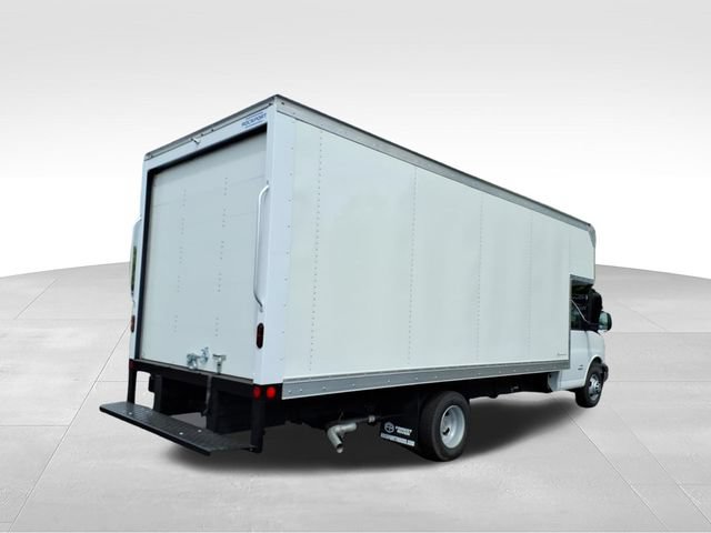 New 2026 Chevrolet Express 4500 w/ Power Convenience Package RWD image 3