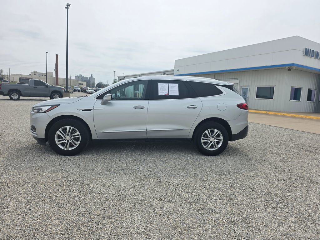 Used 2021 Buick Enclave Essence image 7