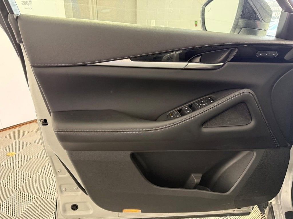 Used 2023 INFINITI QX60 Pure image 14