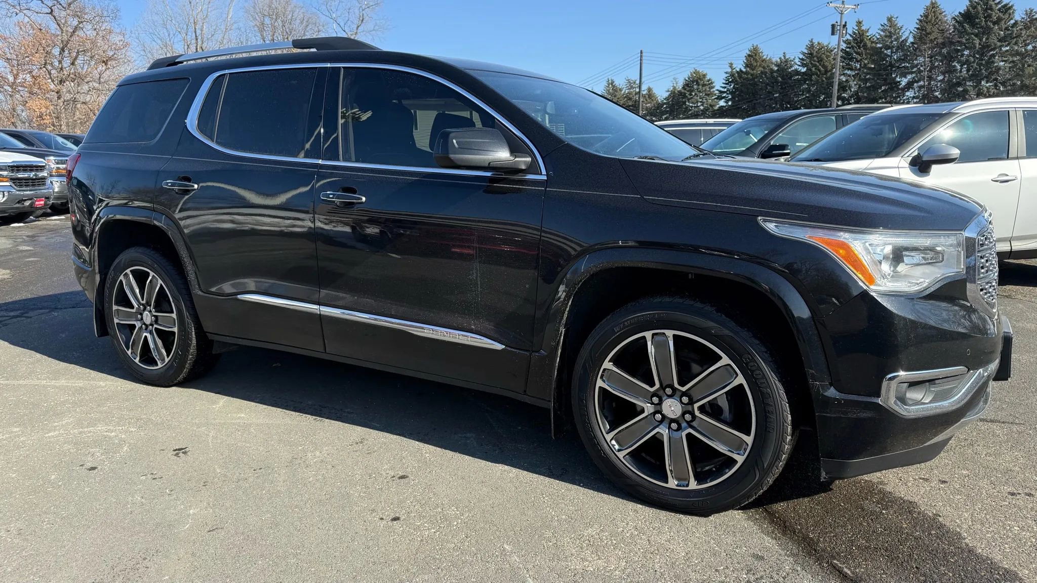 Used 2017 GMC Acadia Denali image 12