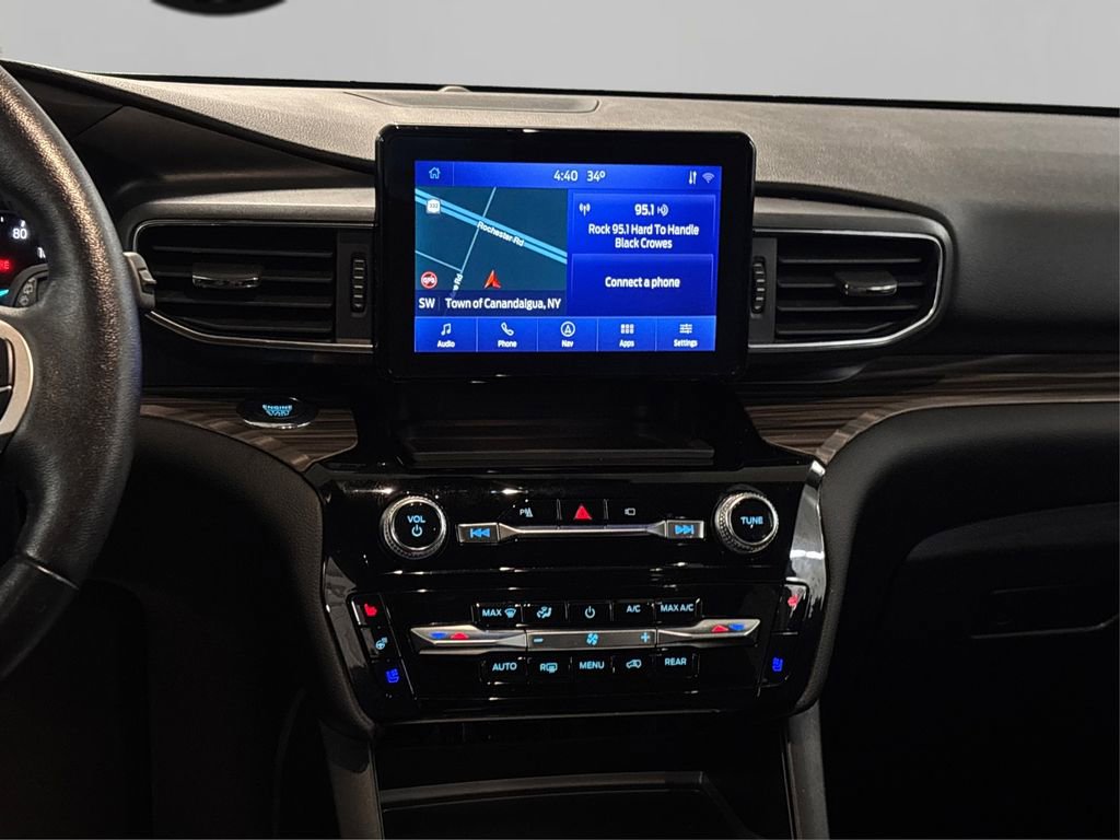 Used 2022 Ford Explorer Limited w/ Equipment Group 301A image 21