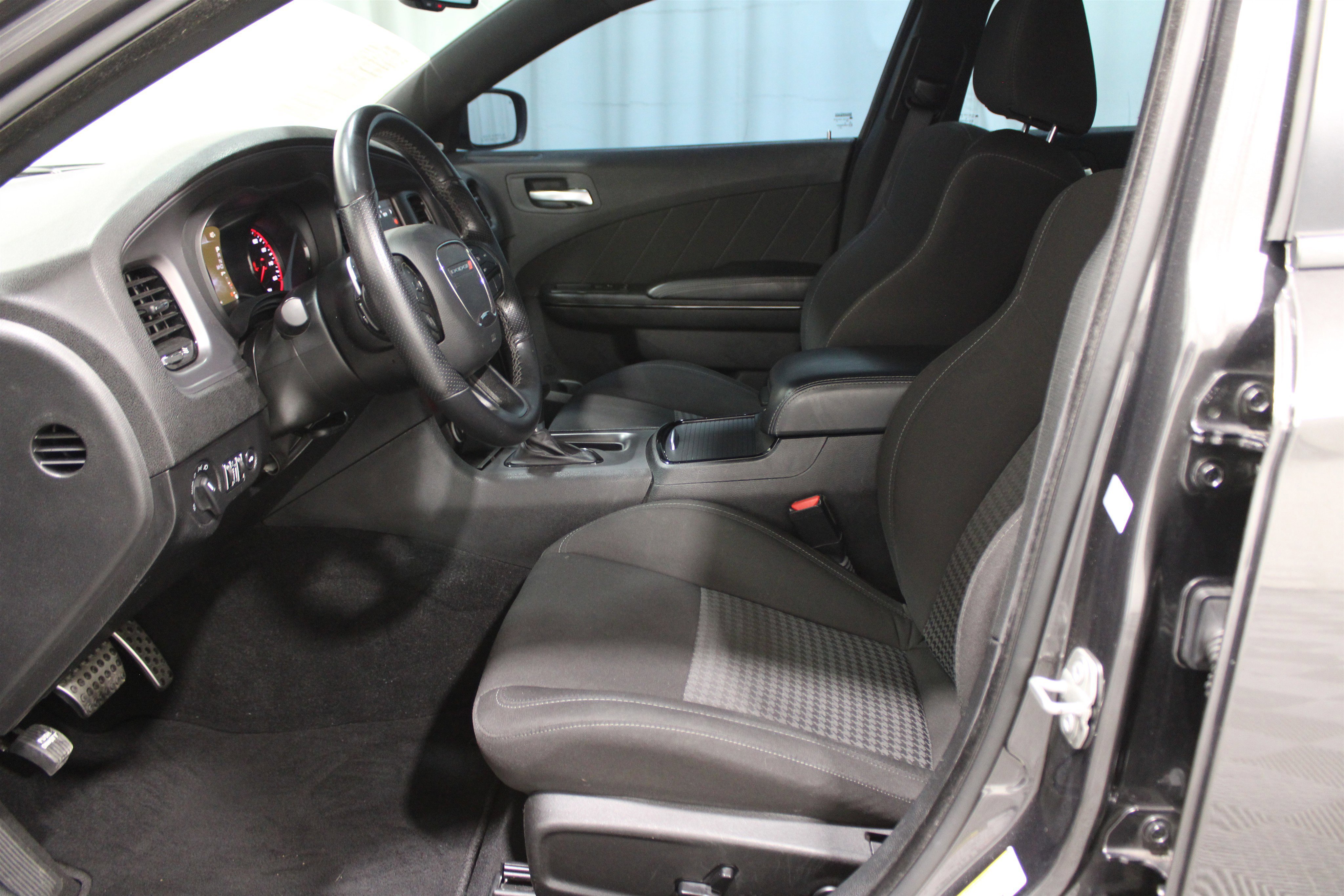 Used 2023 Dodge Charger R/T w/ Blacktop Package image 3