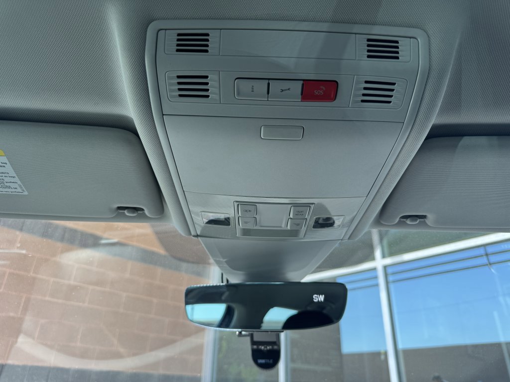 Used 2019 Volkswagen e-Golf SEL Premium image 27