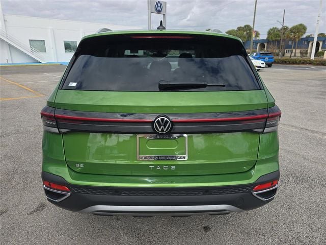 New 2026 Volkswagen Taos SE FWD image 4