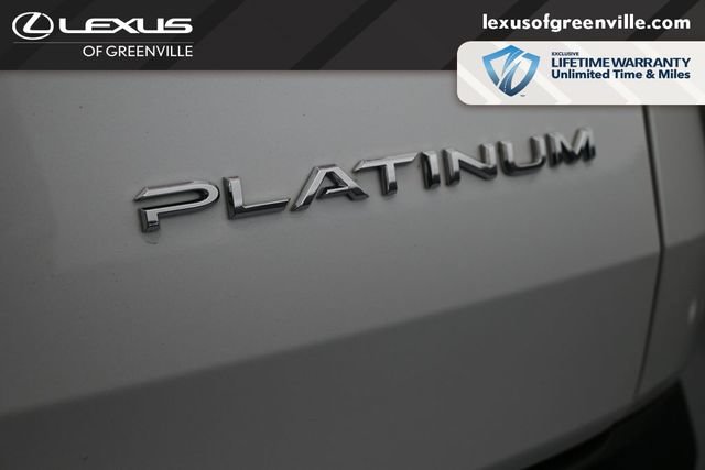 Used 2025 Toyota Grand Highlander AWD image 10